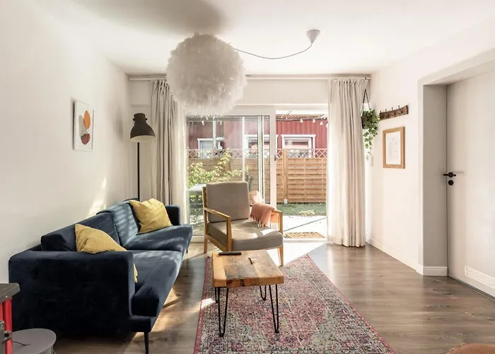 By The For 4 People With Fireplace And Sauna Сasa de vacaciones *